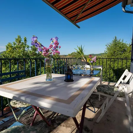 Ferienhaus House With Large Garden And Pool